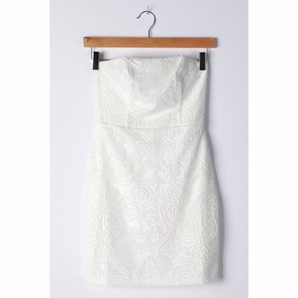 LULU’S Got Your Attention White Embroidered Strapless Bodycon Dress Size Large - Picture 9 of 15